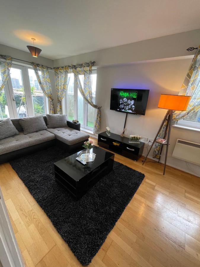 The Reflection Apartment , With River Thames View Лондон Экстерьер фото